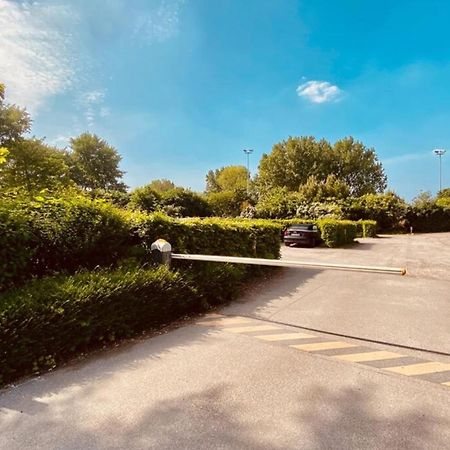 6-Person Apartment With Swimming Pool Tennis Court And Free Parking 25 Le Touquet Экстерьер фото